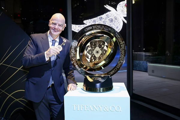 Tour Trophy: Infantino da el puntapié inicial a la Gira