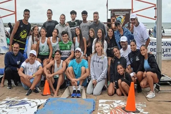 Mar del Plata: Chiaraviglio brindó una Clínica en Playa Olímpica