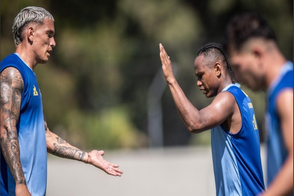 Holan tiene la base definida para el debut en Mendoza
