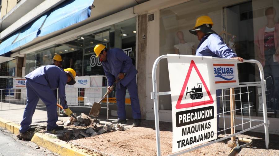 Comenzó la renovación de cañerías de agua potable 