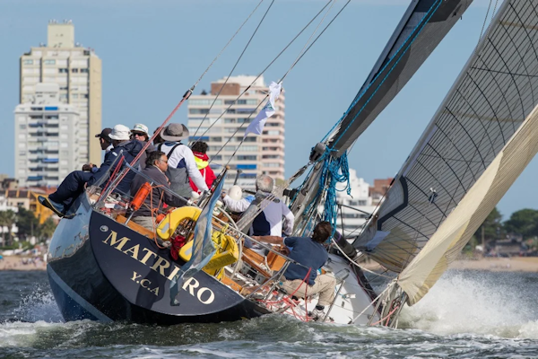 Comienza la icónica regata del Atlántico Sur