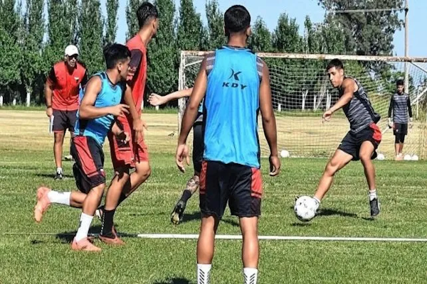 Colón gestiona para sumarse al torneo de reserva en la Liga Profesional