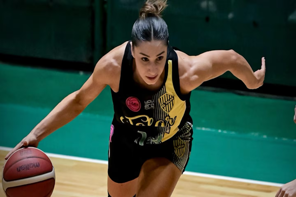 Habló basquetbolista que descubrió que grabó al equipo en el vestuario