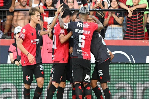 Newell ´s derrotó a Aldosivi en el Coloso