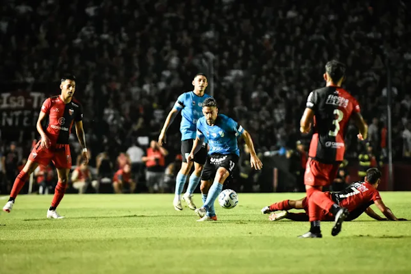 Primera Nacional: Colón y Temperley empataron en el arranque del torneo