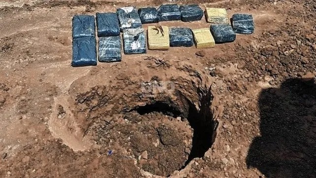 Encontraron más de 4 kilos de droga enterrada en un patio