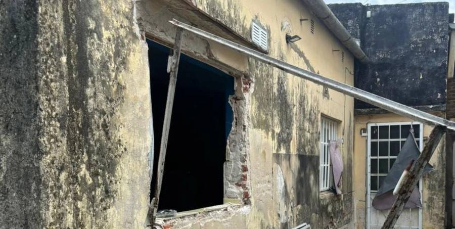 Delincuentes saquearon y vandalizaron el taller de costura de la madre de 