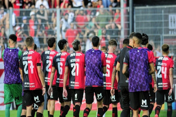 Newell ´s perdió y no llega bien al clásico rosarino