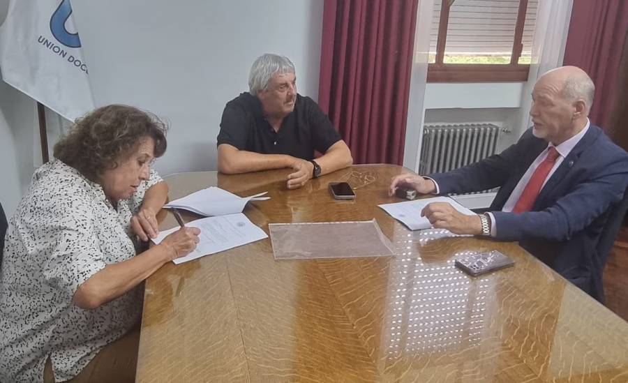 Los gremios docentes de la CGT amenazan con un conflicto salarial a pocos días del inicio de las clases
