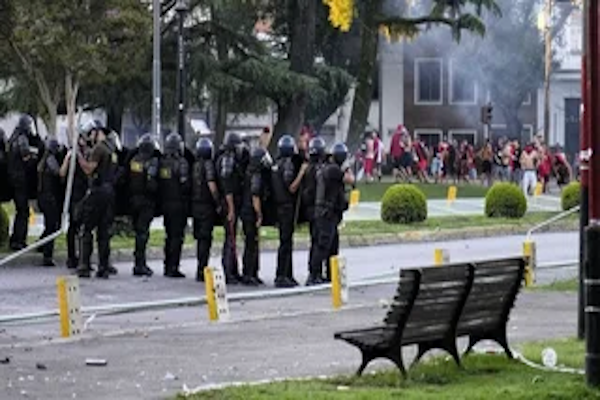 Incidentes entre hinchas de Newell ´s y la Policía tras el clásico