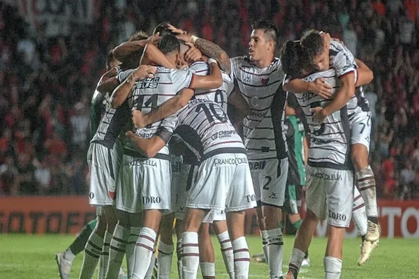 A Colón le alcanzó para ganar, derrotó a Chicago 2 a 1