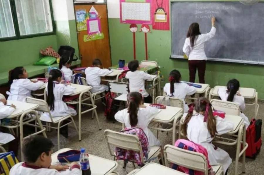 Asistencia Perfecta: más de 62 mil docentes reciben el premio de enero