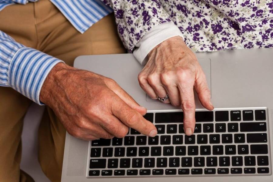 El Municipio lanza un taller de conocimientos digitales para vecinos de más de 50 años