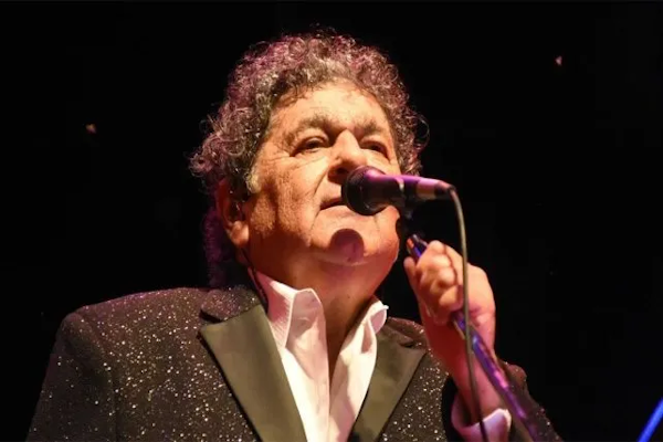 Cacho Deicas vuelve a cantar con Los Palmeras 