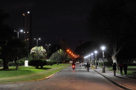 Refuerzan la seguridad en el Parque Garay tras el robo de 68 luminarias
