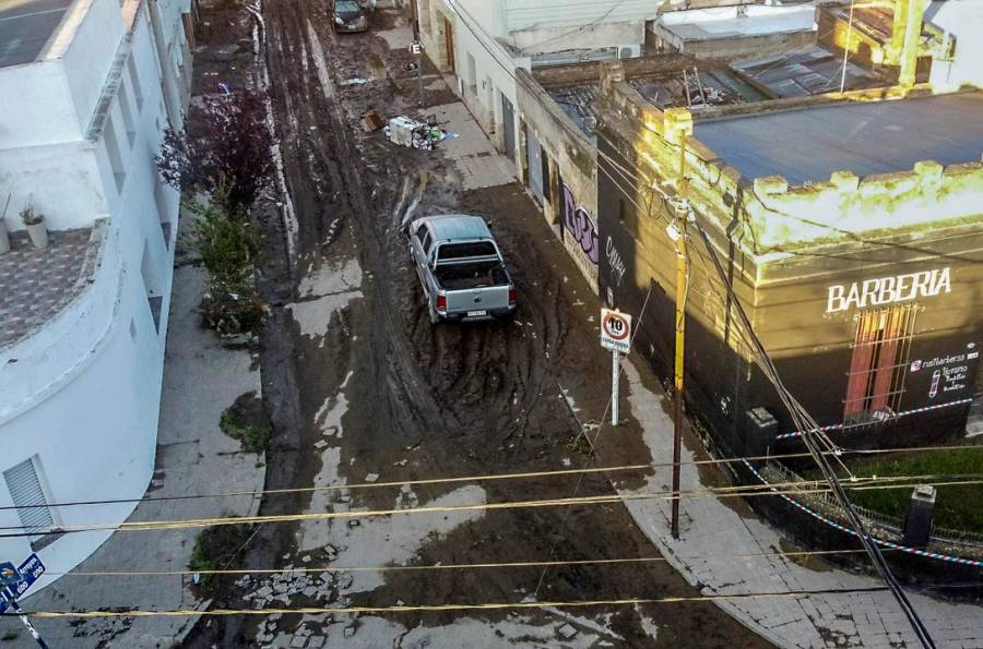 El Gobierno oficializó los tres días de duelo por el trágico temporal en Bahía Blanca