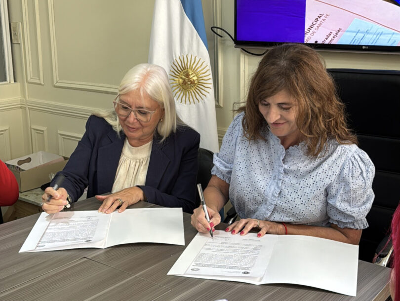 Este viernes vuelve la Feria de Emprendedoras a la explanada del Concejo