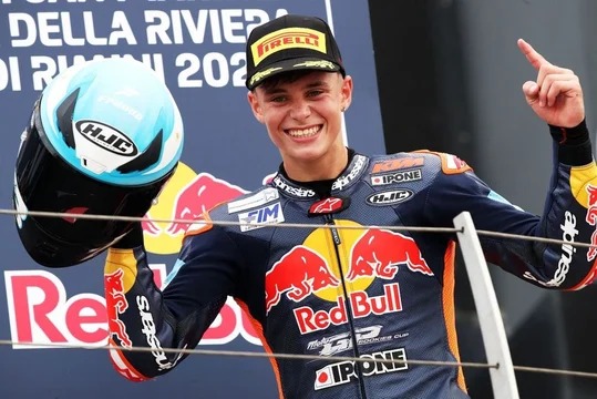 Perrone, luego de las prácticas libres 2 en Moto 3: “Estoy bien, con ganas de la Qualy”
