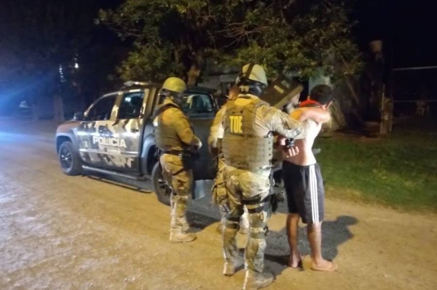 Detuvieron a un hombre que se atrincheró y tomó de rehén a su familia