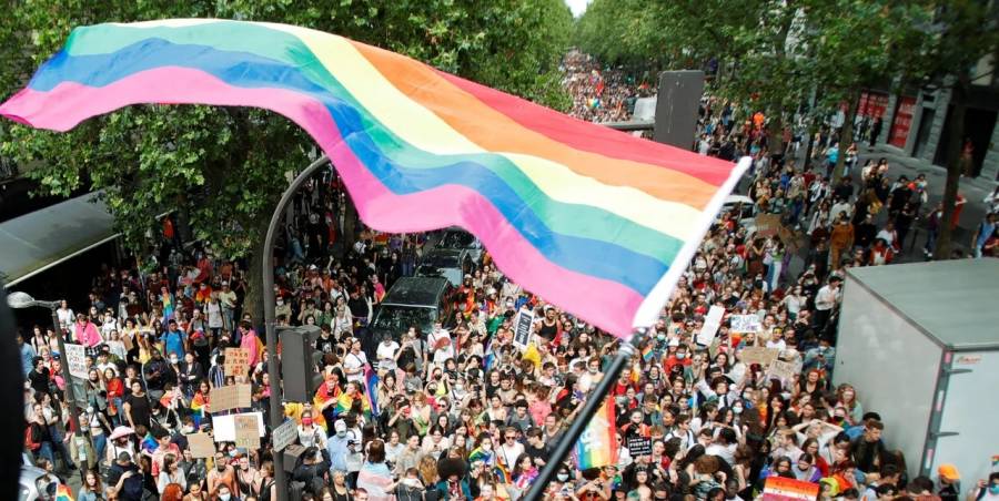 Hungría prohíbe la marcha del orgullo LGTBQ+