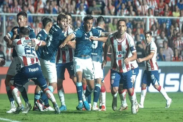 Unión con falta de efectividad en pelotas paradas