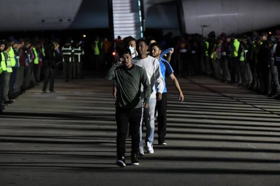 Llegaron a Venezuela 199 migrantes deportados de Estados Unidos
