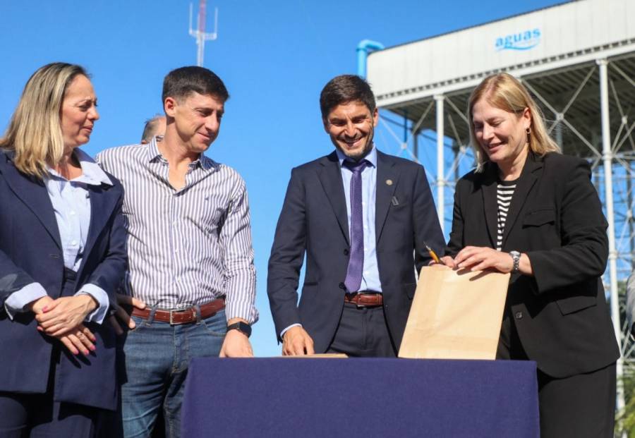 Pullaro licitó una megaobra de cloacas que solucionará históricos problemas de la ciudad de Santa Fe 