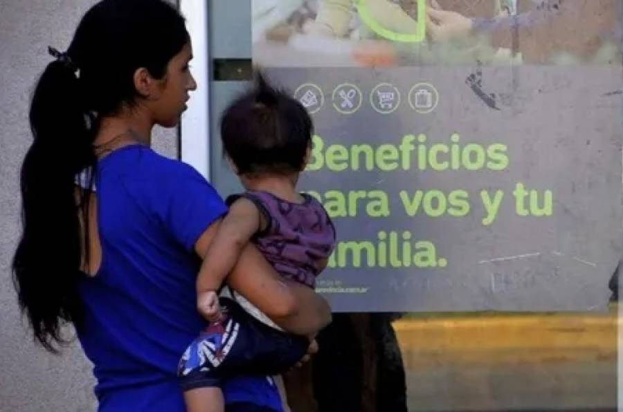 Asignaciones familiares: oficializan aumento del 2,40% para los montos a cobrar en abril