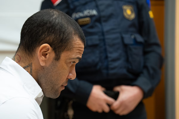 Agresión sexual: Dani Alves fue absuelto por el delito