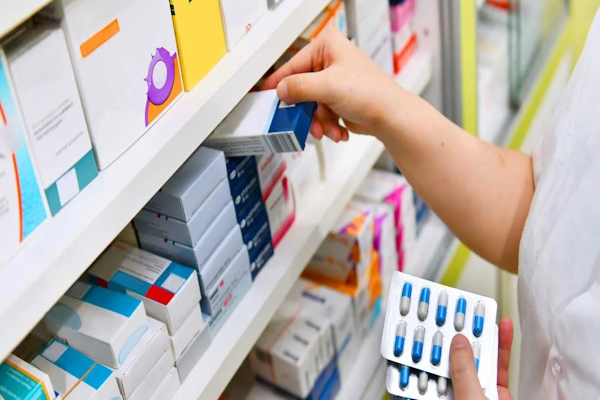 Jubilados: el gobierno de Santa Fe cubrirá el gasto de los medicamentos 