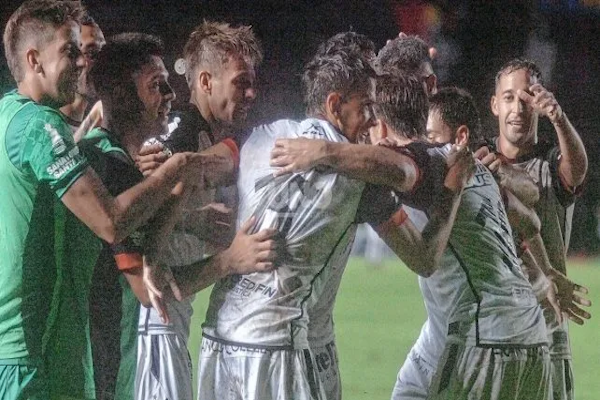 Colón y Chacarita con día y hora por la Fecha 11