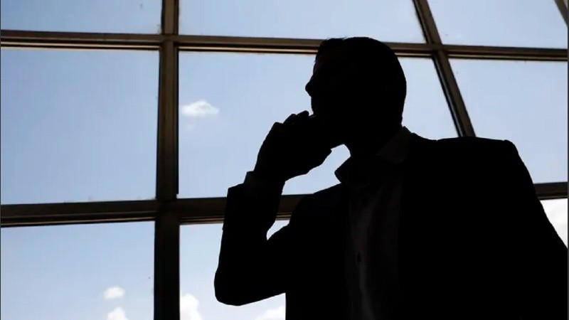 Alertan por llamados fraudulentos para sumarse a una supuesta campaña de Pullaro