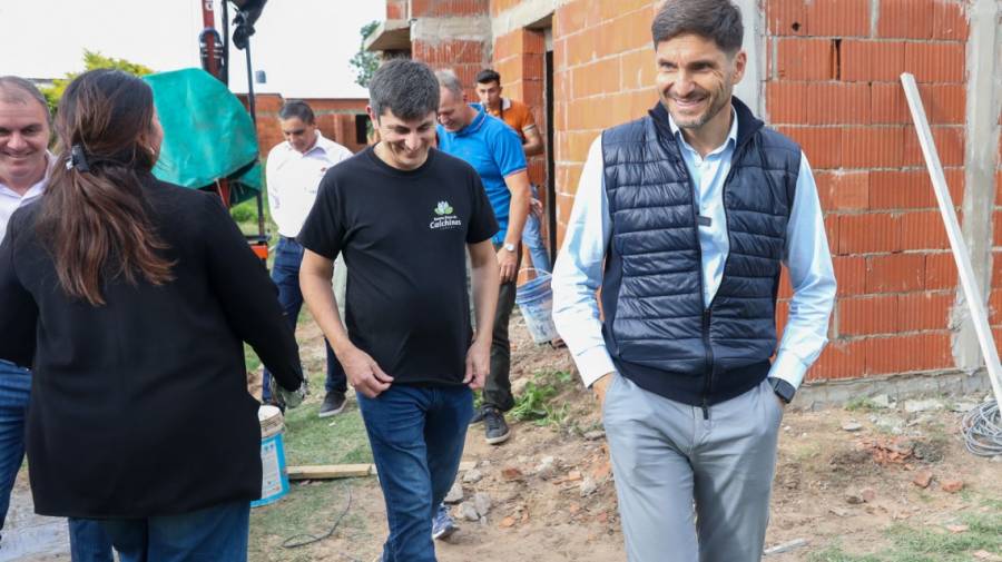 Pullaro recorrió obras que financia el Provincia