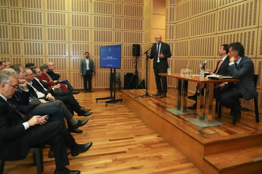 “La concesión de la Hidrovía es una nueva oportunidad para planificar el desarrollo de la Argentina”