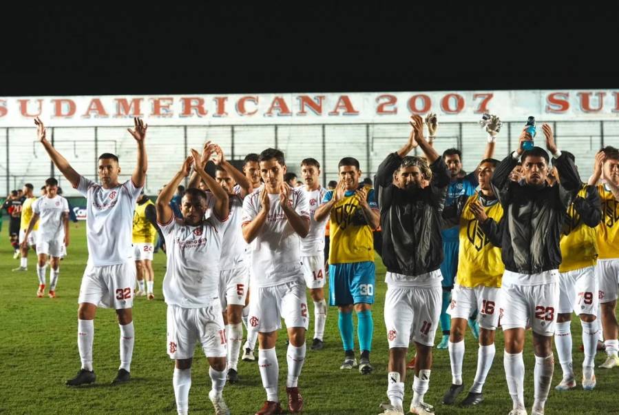 Barracas Central le ganó a Tigre y se afirma en los puestos de clasificación a los playoffs