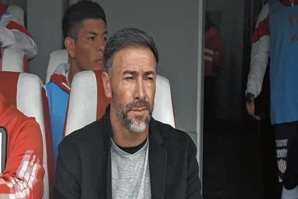 Oficialmente Cristian González dejará de ser el DT de Unión