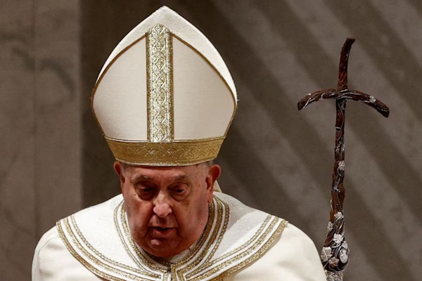 La salud del papa Francisco a través de los años