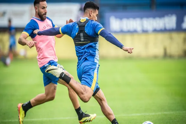Holan cambia medio equipo de Central ante San Lorenzo