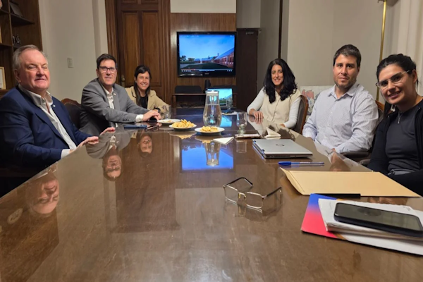 Ministerio de Educación: cuenta con el anteproyecto de la Planta Campamentil 