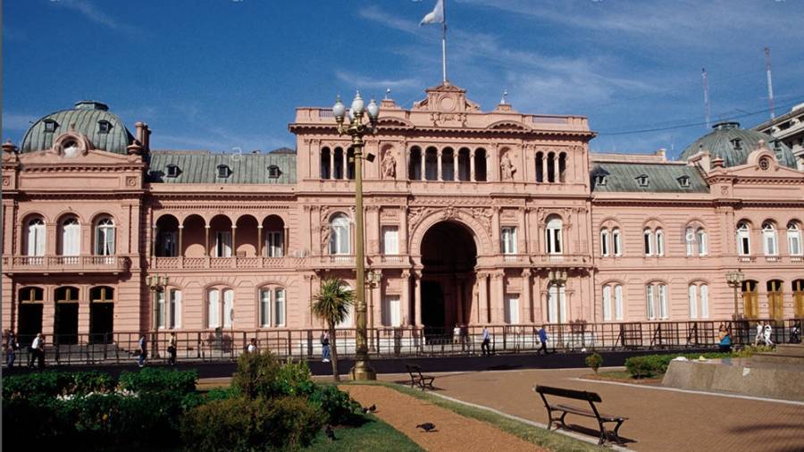 El Gobierno prepara varios decretos para avanzar en una 