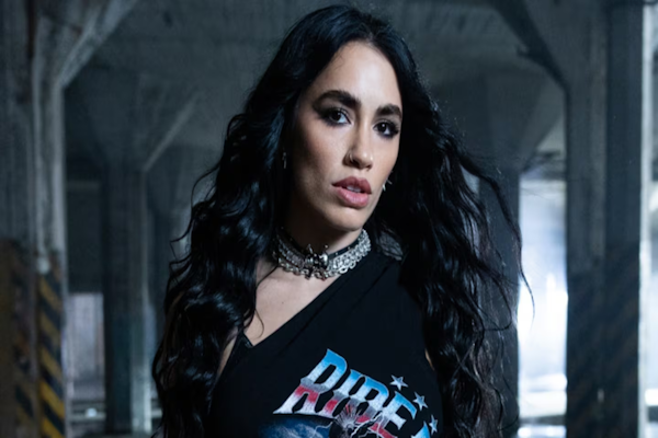 Lali le respondió a una libertaria que la atacó en las redes