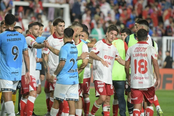 Unión empató con Belgrano y quedaría último en el Torneo Apertura