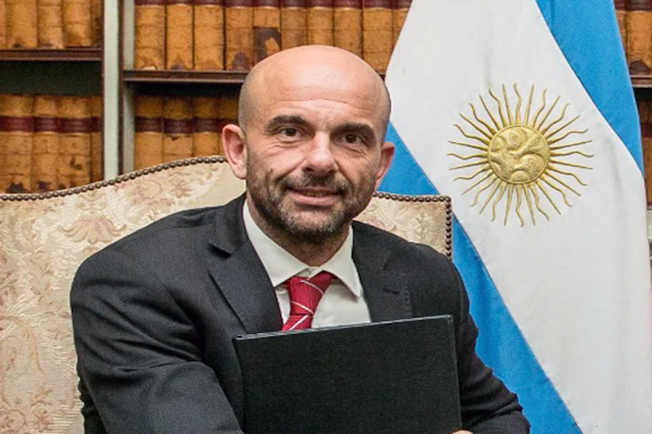 El Gobierno suma la exclusión de 139 funcionarios de la gestión