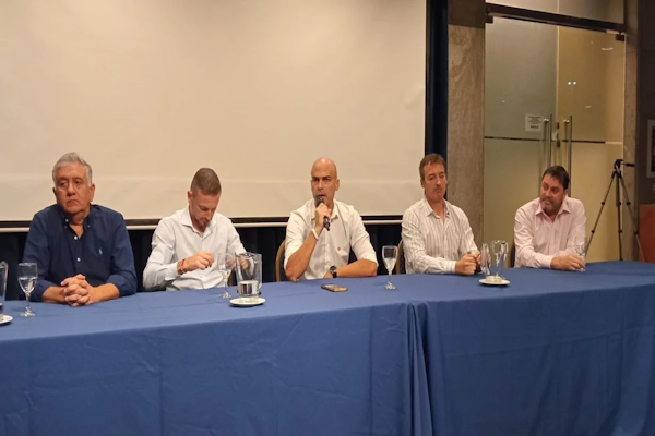 Se presentó Encuentro Unionista, encabezado por Pipo Desvaux