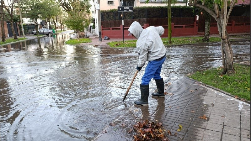 Reciben donaciones para las familias que fueron afectadas por el temporal en Rosario