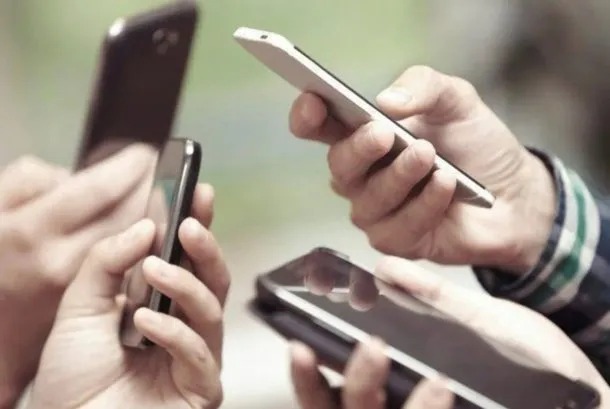 Oficializan la baja de aranceles para importar celulares