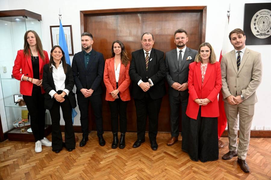 Poletti recibió a la delegación de Katowice