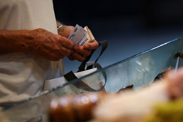 Cuánto bienes básicos se pueden comprar con un salario promedio