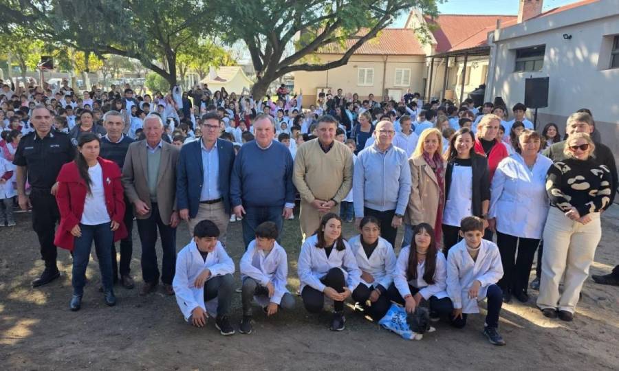 Goity y Michlig inauguraron cinco nuevas aulas