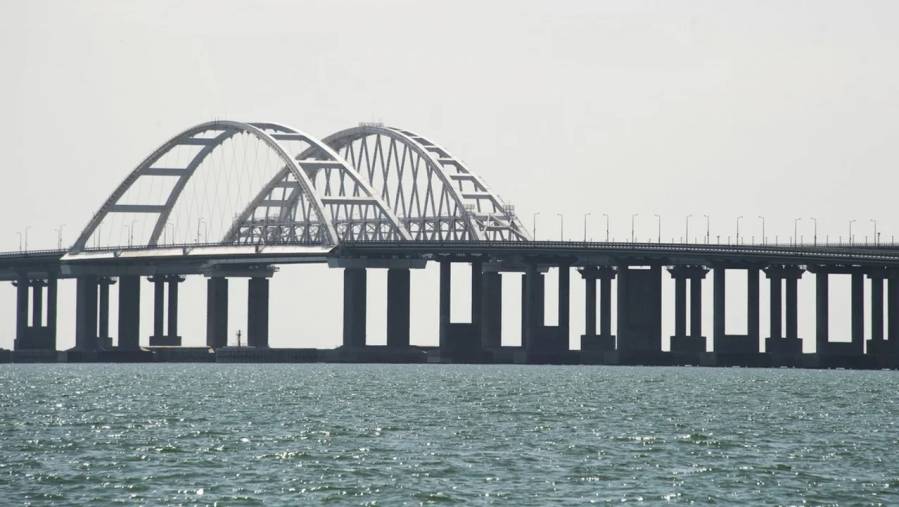 Ucrania informó que dañó gravemente el puente de Crimea